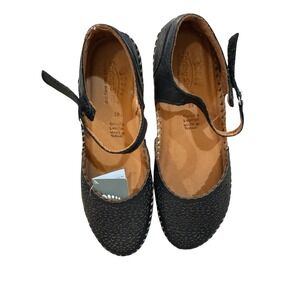 Spring Step‎  Wallania Black Mary Jane Flat Embroidered Floral Size 8.5